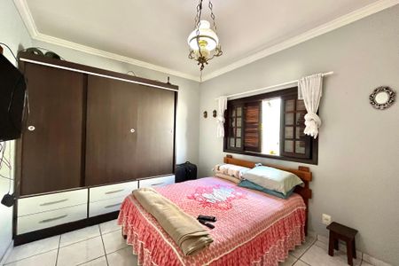 Casa à venda com 80m², 3 quartos e 3 vagasSuíte