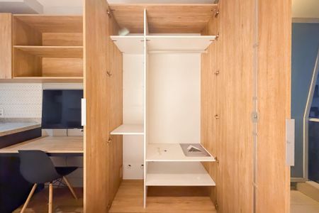 Studio para alugar com 22m², 1 quarto e sem vaga Studio para alugar com 22m², 1 quarto e sem vagaStudio - Armários
