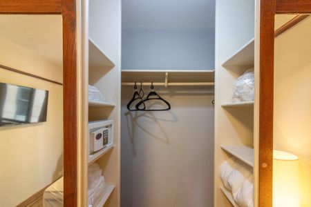 Apartamento para alugar com 42m², 1 quarto e 1 vaga Apartamento para alugar com 42m², 1 quarto e 1 vagaCloset