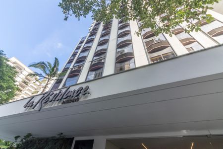 Apartamento para alugar com 42m², 1 quarto e 1 vaga Apartamento para alugar com 42m², 1 quarto e 1 vagaFachada