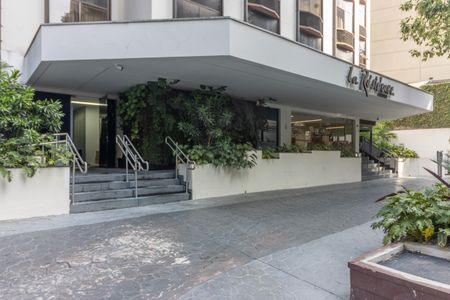 Apartamento para alugar com 42m², 1 quarto e 1 vaga Apartamento para alugar com 42m², 1 quarto e 1 vagaFachada