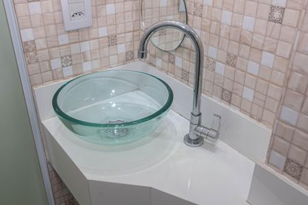 Apartamento à venda com 74m², 2 quartos e 1 vagaBanheiro da Suíte