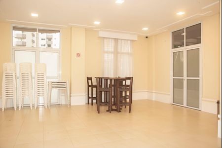 Apartamento à venda com 70m², 2 quartos e 2 vagasÁrea comum - Salão de festas