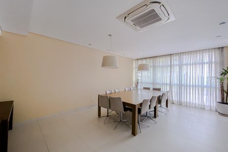 Apartamento à venda com 69m², 2 quartos e 1 vagaÁrea comum