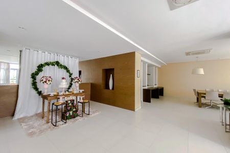 Apartamento à venda com 69m², 2 quartos e 1 vagaÁrea comum