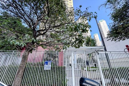 Apartamento à venda com 69m², 2 quartos e 1 vagaFachada - Plaquinha