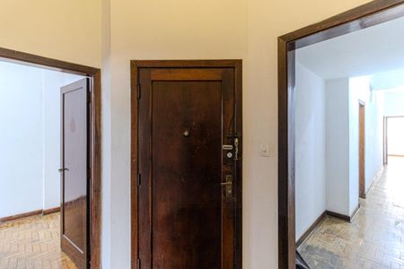 Apartamento à venda com 120m², 2 quartos e sem vagaCorredor de Entrada