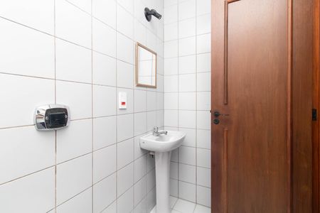 Casa de condomínio à venda com 214m², 3 quartos e 2 vagasBanheiro da Garagem