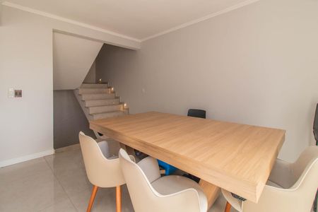 Casa de condomínio à venda com 214m², 3 quartos e 2 vagasSala