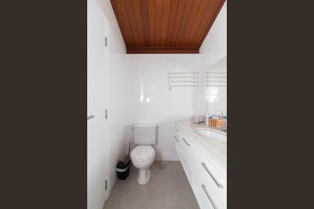 Casa de condomínio à venda com 214m², 3 quartos e 2 vagasBanheiro Suíte