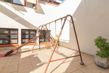 Casa de condomínio à venda com 214m², 3 quartos e 2 vagasÁrea comum