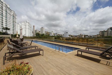 Apartamento à venda com 63m², 1 quarto e 1 vagaÁrea comum - Piscina