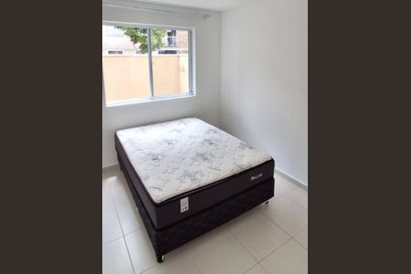 Quarto de apartamento para alugar com 2 quartos, 51m² em Atuba, Pinhais