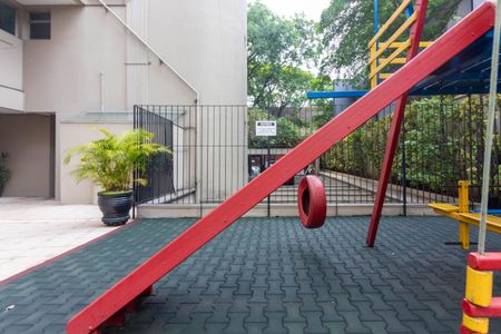 Apartamento à venda com 148m², 3 quartos e 2 vagasÁrea comum - Playground