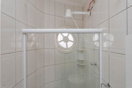 Banheiro de casa para alugar com 1 quarto, 26m² em São João Climaco, São Paulo