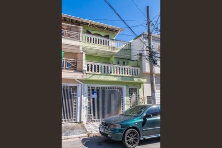 Casa para alugar com 150m², 4 quartos e 2 vagas Casa para alugar com 150m², 4 quartos e 2 vagasFachada