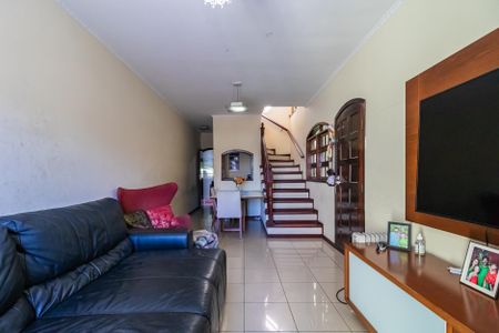 Casa para alugar com 150m², 4 quartos e 2 vagas Casa para alugar com 150m², 4 quartos e 2 vagasSala