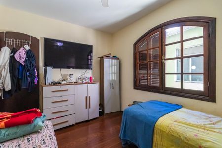 Casa para alugar com 150m², 4 quartos e 2 vagas Casa para alugar com 150m², 4 quartos e 2 vagasQuarto