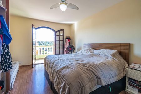 Casa para alugar com 150m², 4 quartos e 2 vagas Casa para alugar com 150m², 4 quartos e 2 vagasSuíte