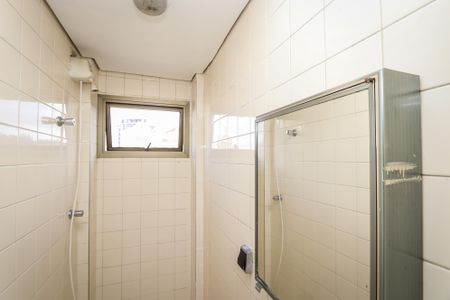 Apartamento para alugar com 253m², 4 quartos e 3 vagas Apartamento para alugar com 253m², 4 quartos e 3 vagasBanheiro de Serviço