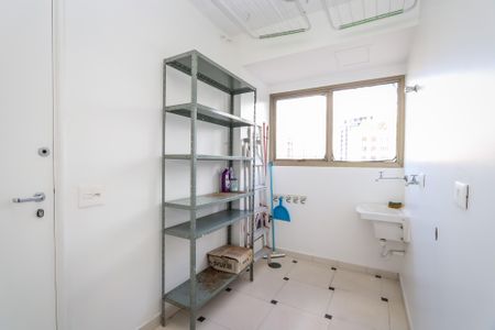 Apartamento para alugar com 253m², 4 quartos e 3 vagas Apartamento para alugar com 253m², 4 quartos e 3 vagasÁrea de Serviço