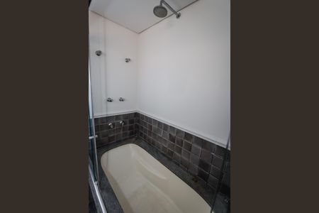 Apartamento para alugar com 253m², 4 quartos e 3 vagas Apartamento para alugar com 253m², 4 quartos e 3 vagasBanheiro da Suíte 3