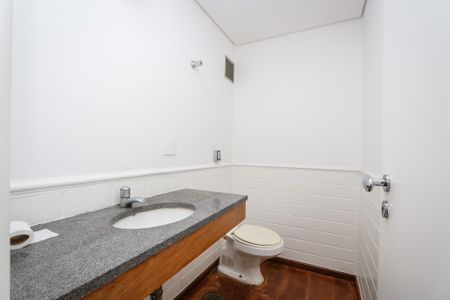 Apartamento para alugar com 253m², 4 quartos e 3 vagas Apartamento para alugar com 253m², 4 quartos e 3 vagasLavabo