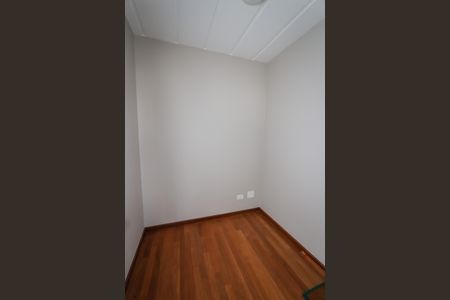 Apartamento para alugar com 253m², 4 quartos e 3 vagas Apartamento para alugar com 253m², 4 quartos e 3 vagasQuarto de Serviço