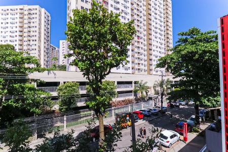 Quarto vista de apartamento para alugar com 2 quartos, 46m² em Del Castilho, Rio de Janeiro