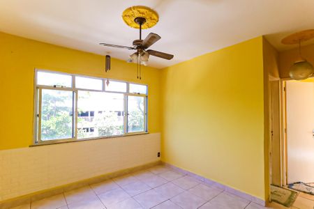 Sala de apartamento para alugar com 2 quartos, 46m² em Del Castilho, Rio de Janeiro