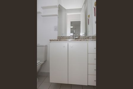 Apartamento à venda com 63m², 2 quartos e 2 vagasBanheiro Social