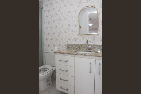 Apartamento à venda com 63m², 2 quartos e 2 vagasBanheiro da Suíte