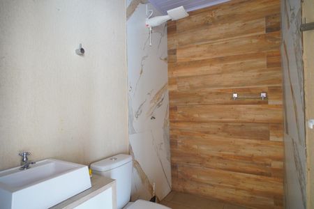 Casa para alugar com 165m², 2 quartos e 1 vaga Casa para alugar com 165m², 2 quartos e 1 vagaBanheiro