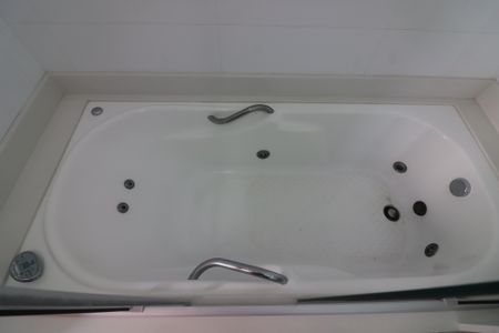 Casa para alugar com 237m², 3 quartos e 5 vagasSuíte 1 Banheiro 