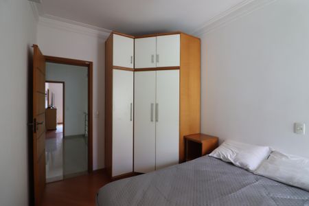 Casa para alugar com 237m², 3 quartos e 5 vagasSuíte 2