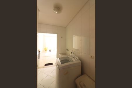 Casa para alugar com 237m², 3 quartos e 5 vagasÁrea de Serviço