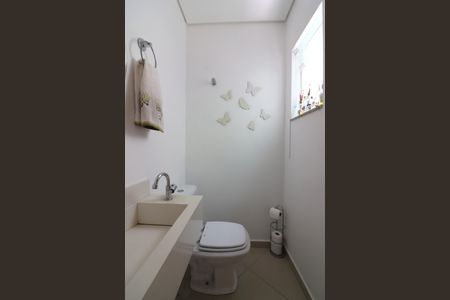 Casa para alugar com 237m², 3 quartos e 5 vagasLavabo