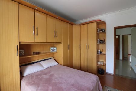 Casa para alugar com 237m², 3 quartos e 5 vagasSuíte 1 