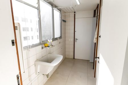 Apartamento para alugar com 117m², 3 quartos e 2 vagas Apartamento para alugar com 117m², 3 quartos e 2 vagasÁrea de Serviço