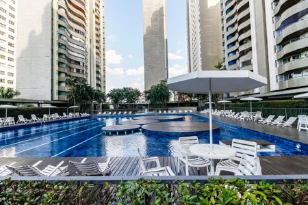 Apartamento para alugar com 117m², 3 quartos e 2 vagas Apartamento para alugar com 117m², 3 quartos e 2 vagasÁrea comum - Piscina