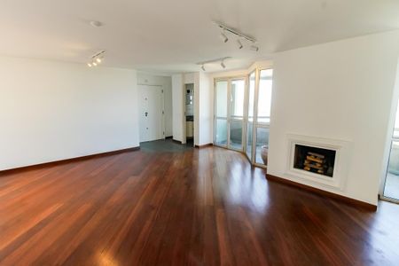 Sala de apartamento para alugar com 3 quartos, 117m² em Jardim Ampliação, São Paulo