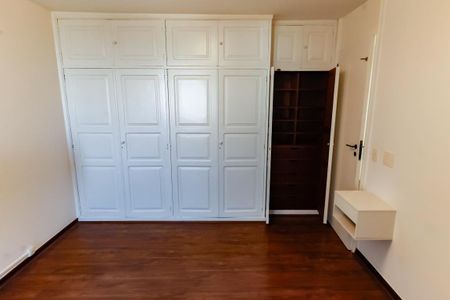 Apartamento para alugar com 117m², 3 quartos e 2 vagas Apartamento para alugar com 117m², 3 quartos e 2 vagasSuíte
