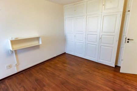 Apartamento para alugar com 117m², 3 quartos e 2 vagas Apartamento para alugar com 117m², 3 quartos e 2 vagasSuíte