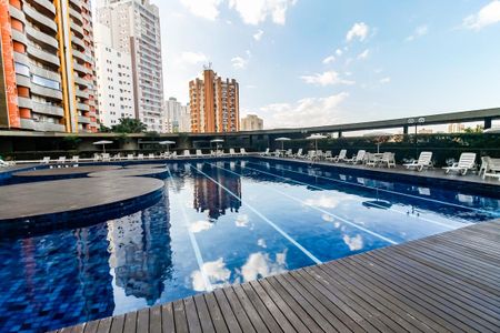 Apartamento para alugar com 117m², 3 quartos e 2 vagas Apartamento para alugar com 117m², 3 quartos e 2 vagasÁrea comum - Piscina