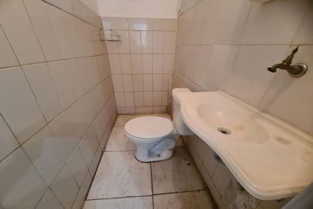 Casa para alugar com 62m², 1 quarto e 1 vaga Casa para alugar com 62m², 1 quarto e 1 vagaBanheiro