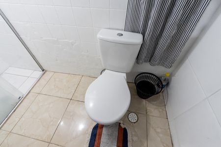 Casa à venda com 165m², 3 quartos e 1 vagaBanheiro 2