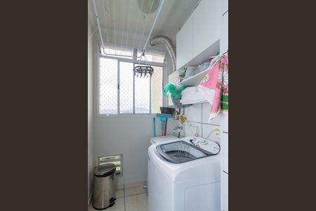 Área de serviço de apartamento para alugar com 2 quartos, 45m² em Jardim Íris, São Paulo