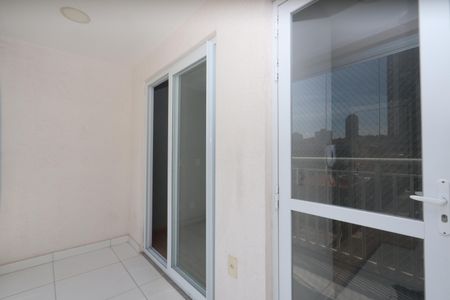 Apartamento para alugar com 45m², 2 quartos e sem vagaVaranda