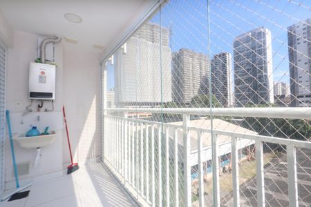 Apartamento para alugar com 45m², 2 quartos e sem vagaVaranda