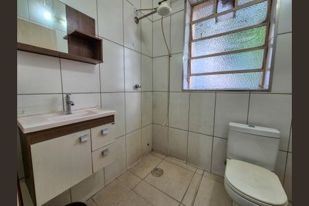 Banheiro de kitnet/studio para alugar com 1 quarto, 40m² em República, São Paulo